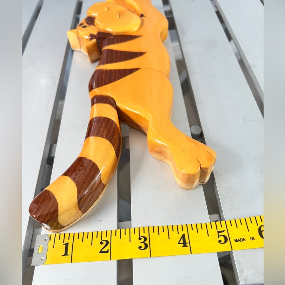 Wooden Cat Wall Decor, Brown and Yellow, handmade & painted - Picture 4 of 4